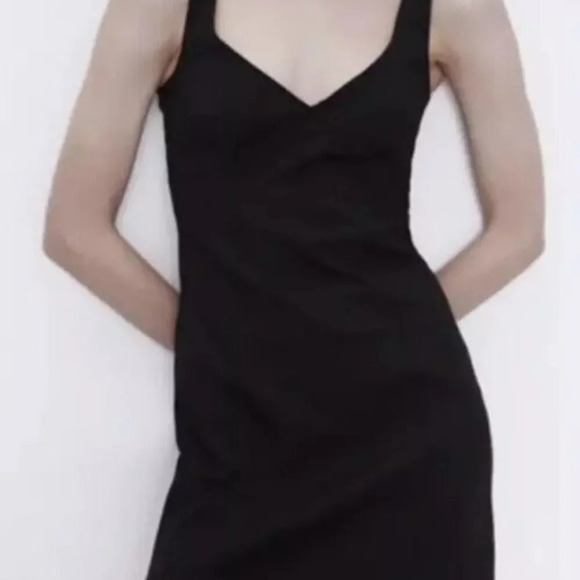 Zara V Neck Fitted Mini  Dress Black Size Medium - Picture 7 of 7